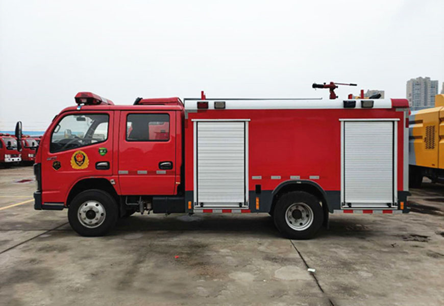 國六2.5噸東風水罐消防車