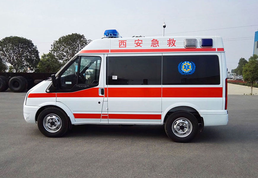 國六福特V348短軸中頂救護車（柴油版）
