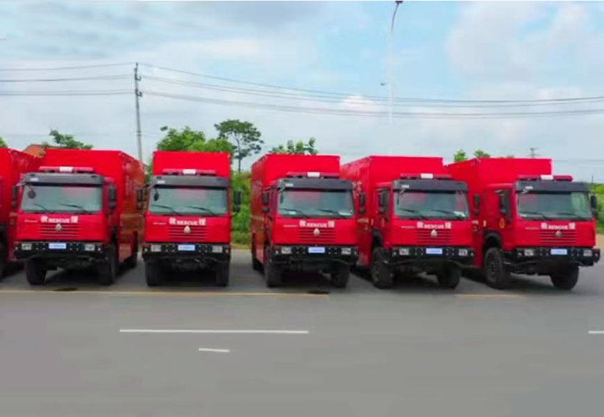 程力集團器材消防車批量定單靜態展示