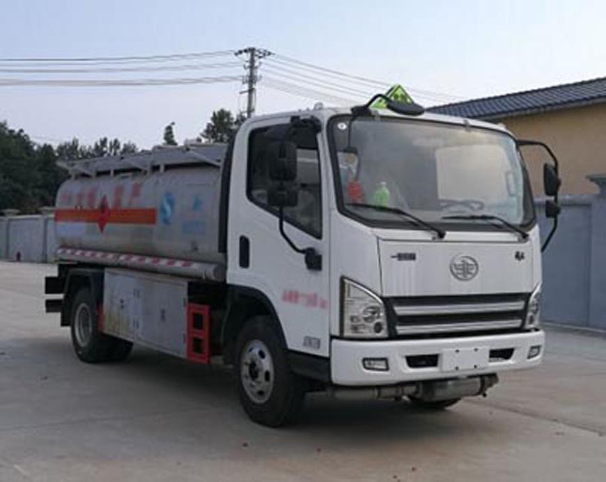 CLW5070GJYC5型加油車