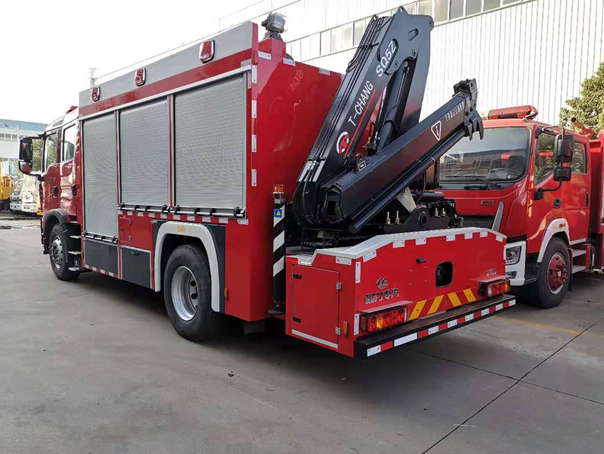 國六豪沃搶險救援消防車